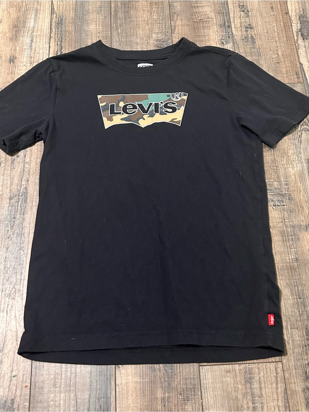 Levis Shirt Boys 14-16 Black Camouflage Logo Short Sleeve Pullover